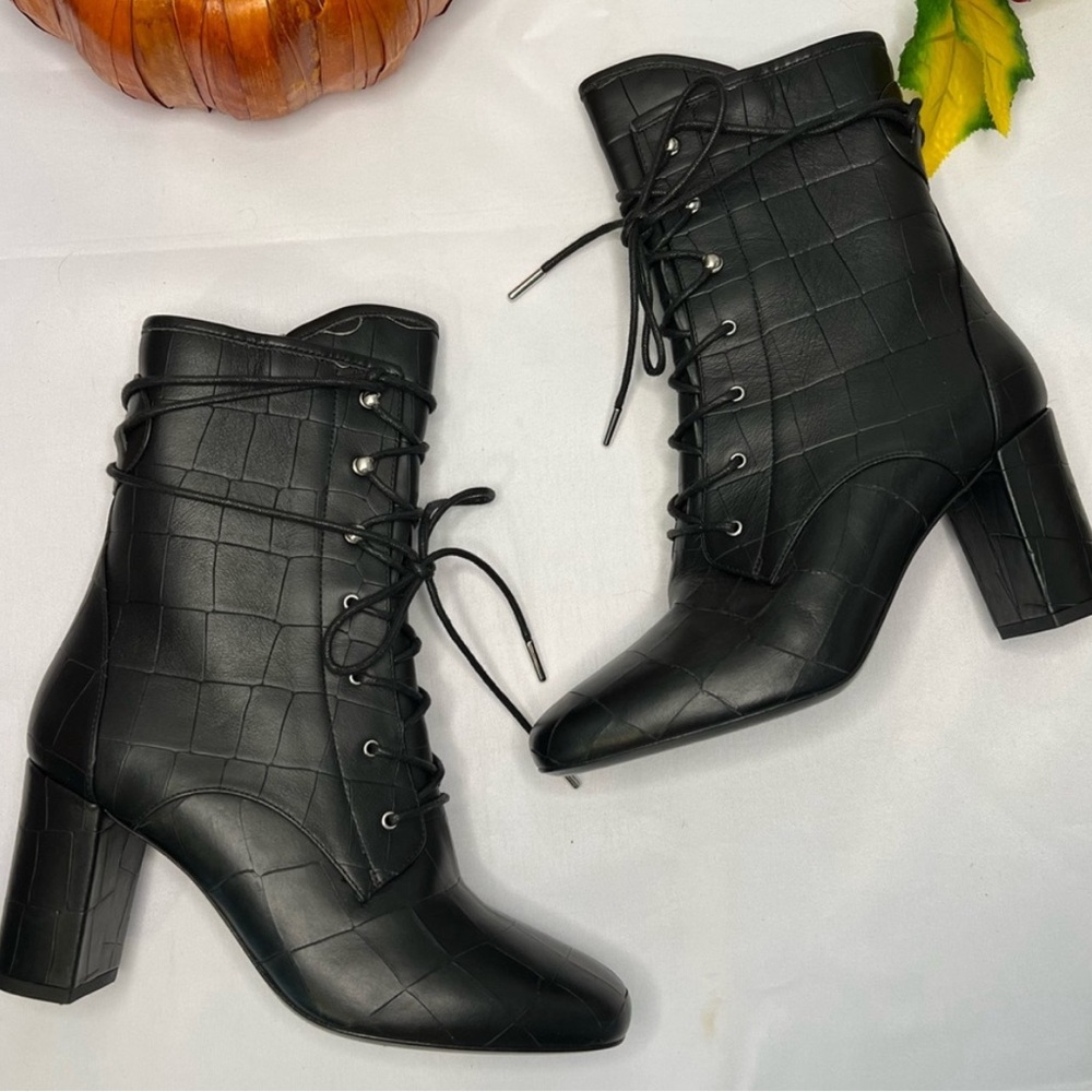 Longchamp Black Crocodile Leather Print Heeled Ankle Bootie Size 37